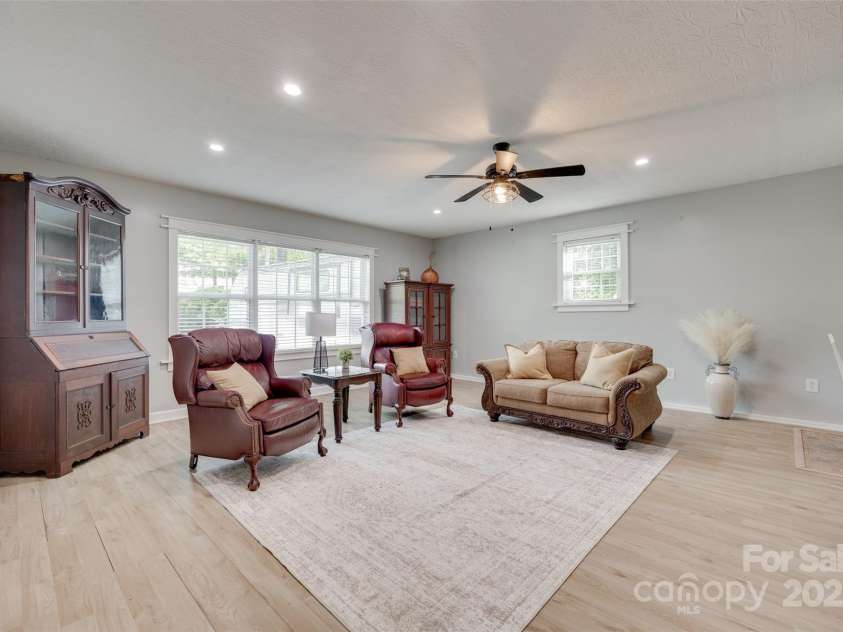 1498 Legion Road, Fort Mill, SC 29715.  MLS# CAR4273108, YatesRealty ID 21792. 
