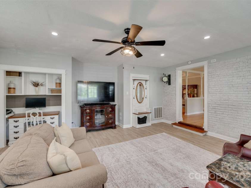 1498 Legion Road, Fort Mill, SC 29715.  MLS# CAR4273108, YatesRealty ID 21792. 