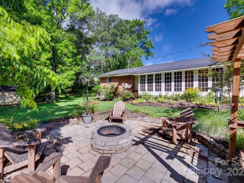 1498 Legion Road, Fort Mill, SC 29715.  MLS# CAR4273108, YatesRealty ID 21792. 