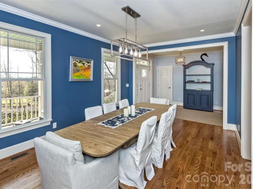 378 Collinsville Road, Columbus, NC 28722.  MLS# CAR4366416, YatesRealty ID 21793. 9 ft ceilings throughout and tastefully decorated.
