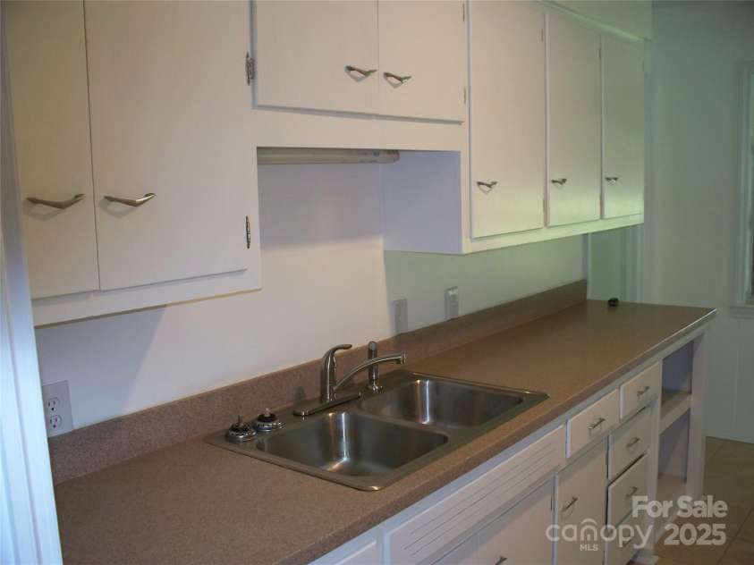 761 Henry Rhodes Road, Lincolnton, NC 28092.  MLS# CAR4274197, YatesRealty ID 21793. 