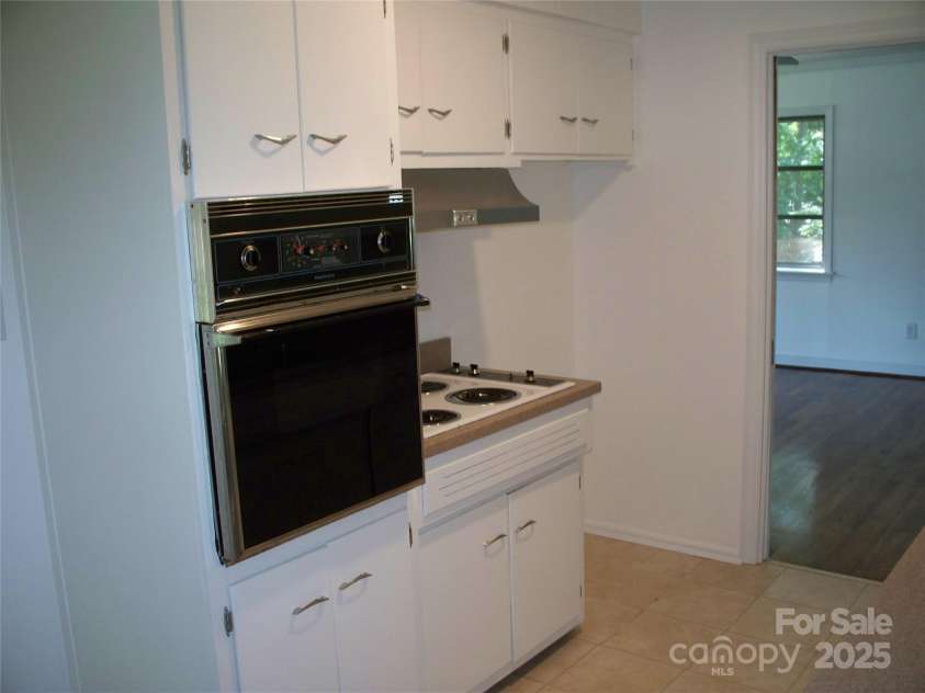 761 Henry Rhodes Road, Lincolnton, NC 28092.  MLS# CAR4274197, YatesRealty ID 21793. 