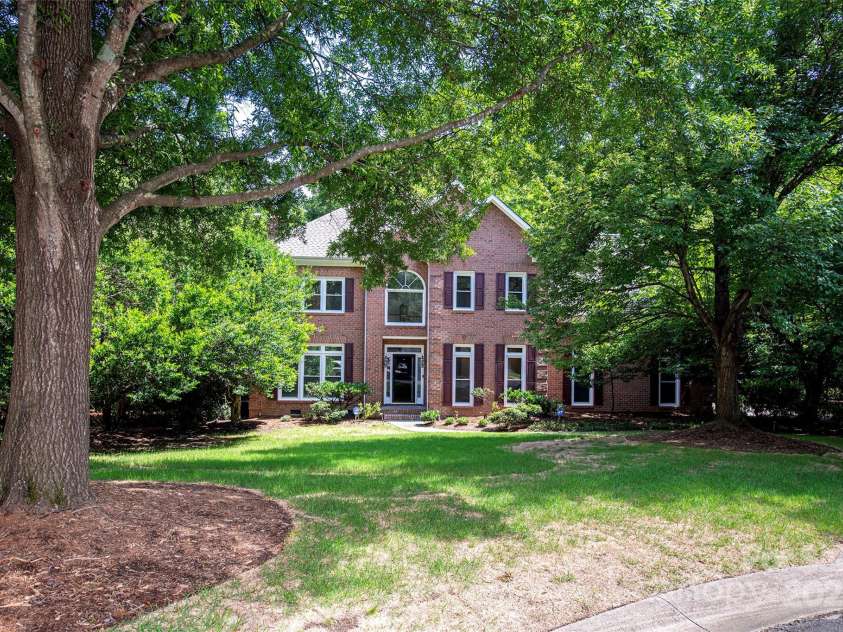 10408 Hadleigh Place, Charlotte, NC 28210.  MLS# CAR4270880, YatesRealty ID 21794. Most windows are new