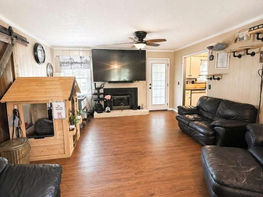 608 Cedar Drive, Dallas, NC 28034.  MLS# CAR4374454, YatesRealty ID 21794. 