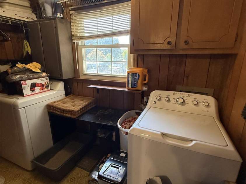 608 Cedar Drive, Dallas, NC 28034.  MLS# CAR4374454, YatesRealty ID 21794. 