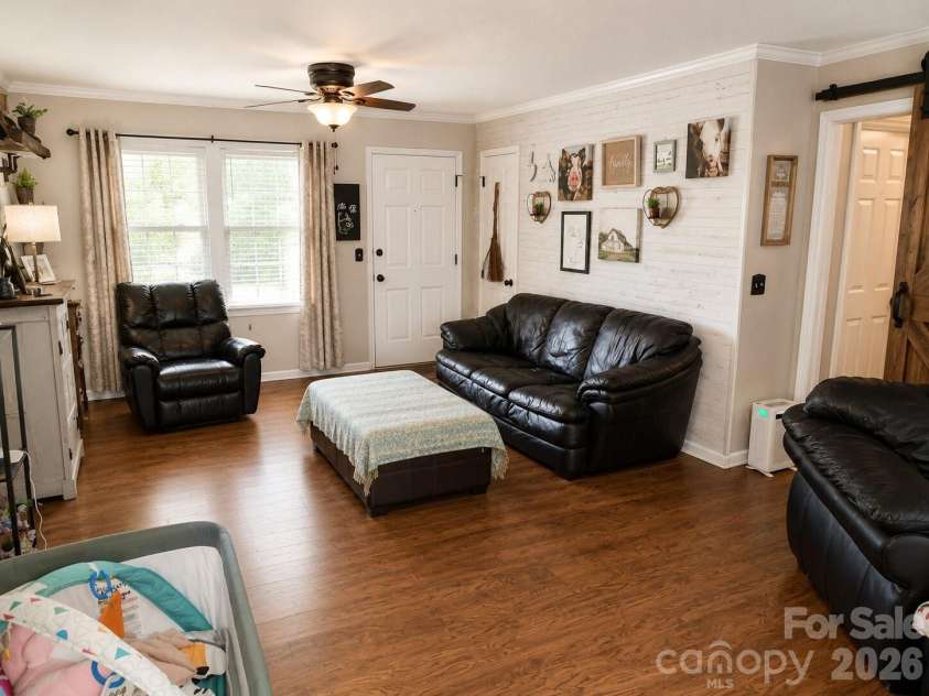 608 Cedar Drive, Dallas, NC 28034.  MLS# CAR4374454, YatesRealty ID 21794. 
