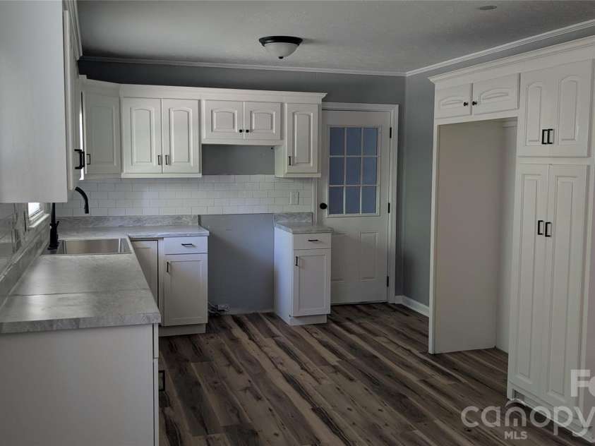 424 Kildare Drive, Shelby, NC 28152.  MLS# CAR4378218, YatesRealty ID 21795. 