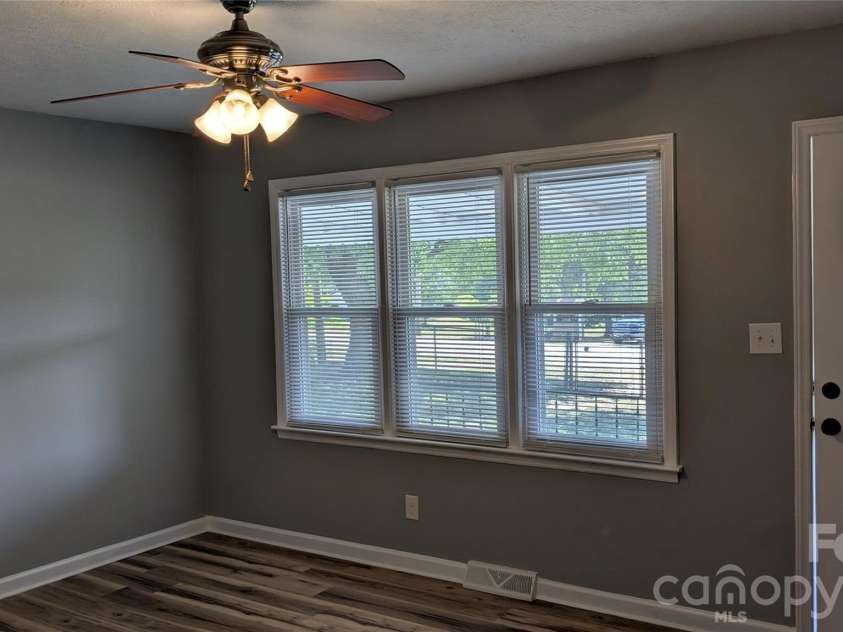 424 Kildare Drive, Shelby, NC 28152.  MLS# CAR4378218, YatesRealty ID 21795. 