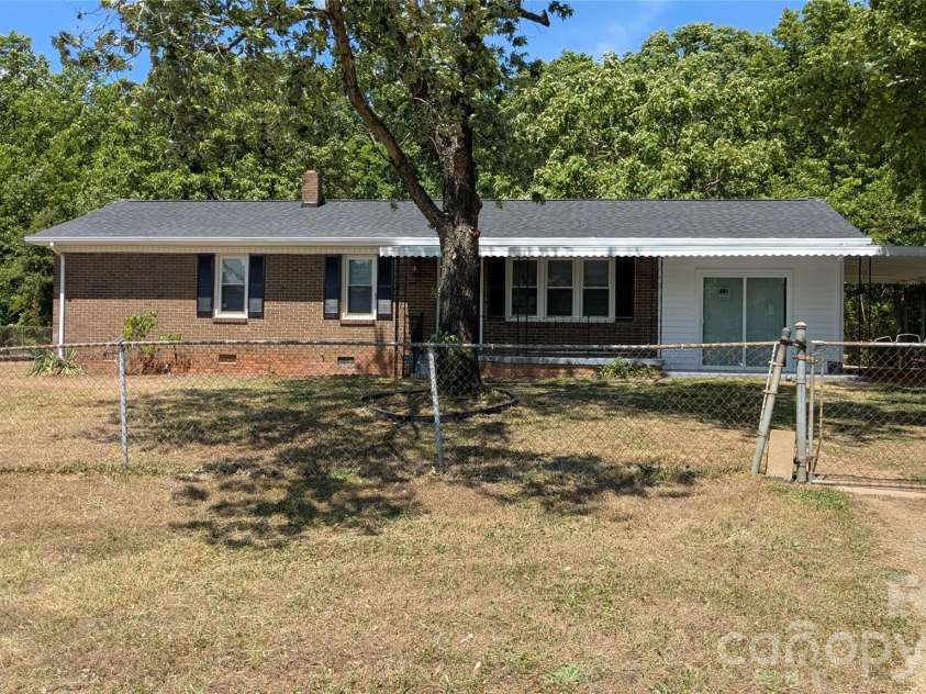424 Kildare Drive, Shelby, NC 28152.  MLS# CAR4378218, YatesRealty ID 21795. 