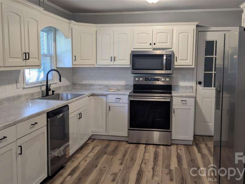 424 Kildare Drive, Shelby, NC 28152.  MLS# CAR4378218, YatesRealty ID 21795. 