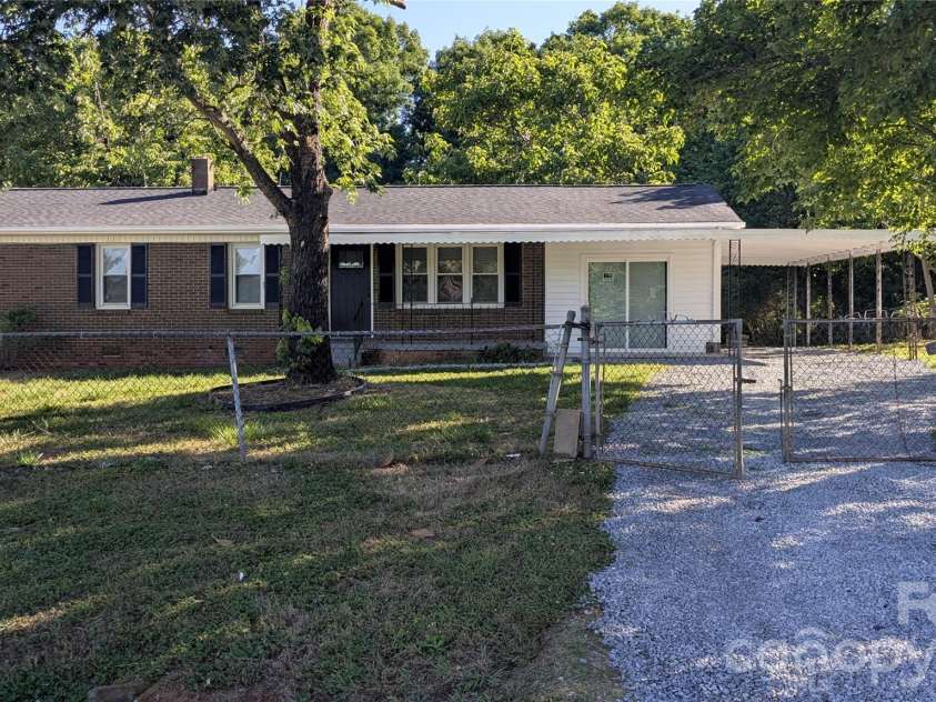 424 Kildare Drive, Shelby, NC 28152.  MLS# CAR4378218, YatesRealty ID 21795. 
