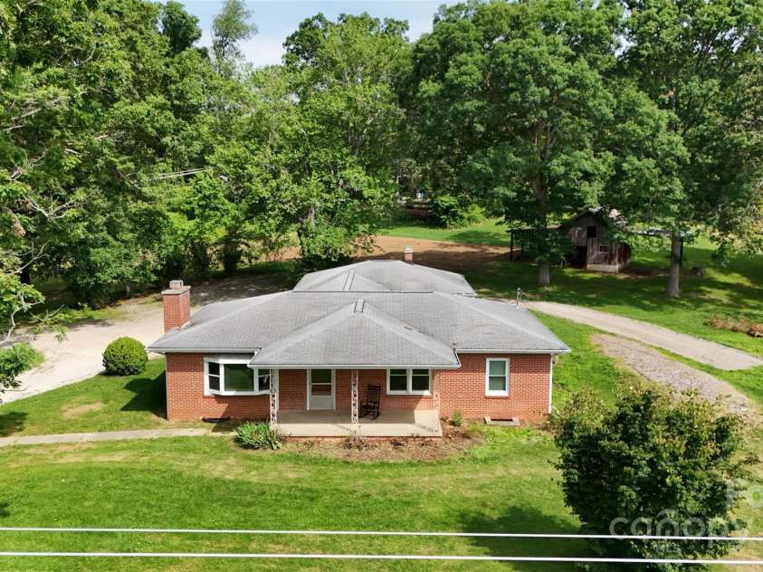 455 Cane Creek Road, Fletcher, NC 28732.  MLS# CAR4273005, YatesRealty ID 21795. 