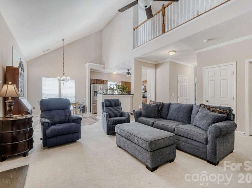 11718 Planters Estates Drive, Charlotte, NC 28278.  MLS# CAR4381888, YatesRealty ID 21796. 