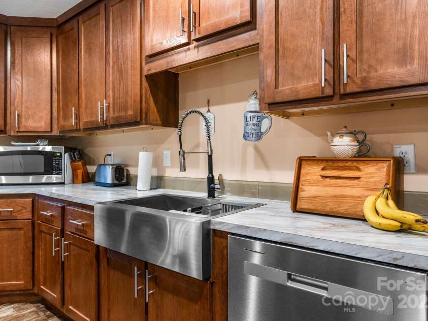 200 Vista Pointe Drive, Stony Point, NC 28678.  MLS# CAR4273007, YatesRealty ID 21797. 