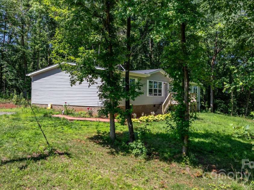 200 Vista Pointe Drive, Stony Point, NC 28678.  MLS# CAR4273007, YatesRealty ID 21797. 