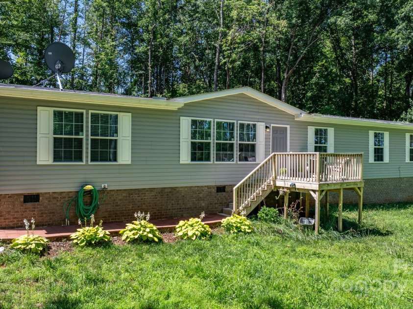200 Vista Pointe Drive, Stony Point, NC 28678.  MLS# CAR4273007, YatesRealty ID 21797. 