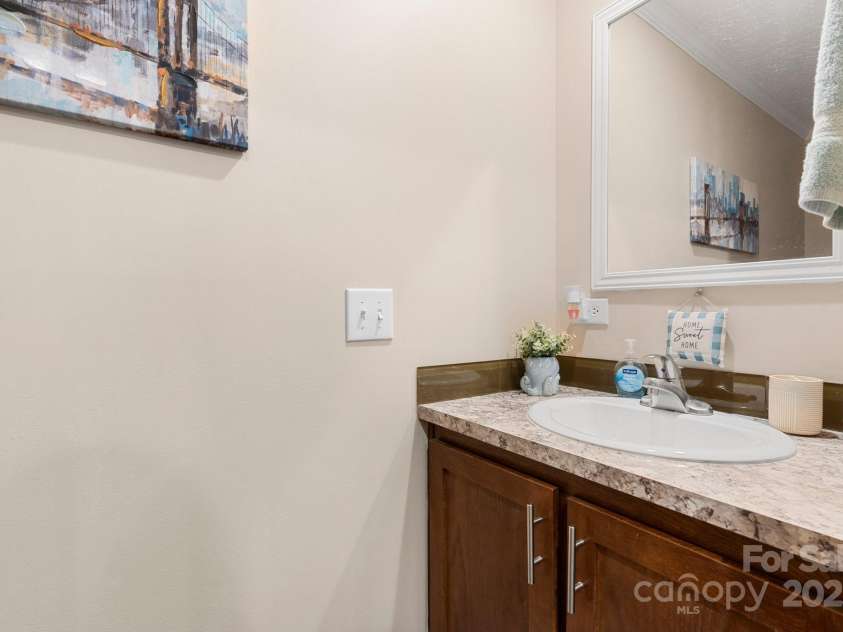 200 Vista Pointe Drive, Stony Point, NC 28678.  MLS# CAR4308315, YatesRealty ID 21797. 