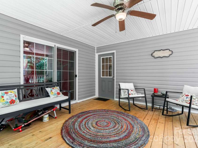 200 Vista Pointe Drive, Stony Point, NC 28678.  MLS# CAR4308315, YatesRealty ID 21797. 