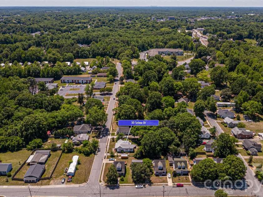 30 Selma Drive, Mooresville, NC 28115.  MLS# CAR4374184, YatesRealty ID 21797. 