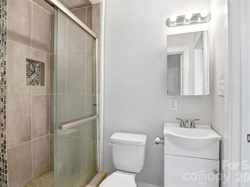 30 Selma Drive, Mooresville, NC 28115.  MLS# CAR4374184, YatesRealty ID 21797. 
