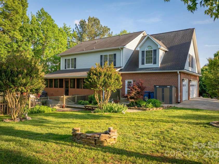 3 Kensington Court, Granite Falls, NC 28630.  MLS# CAR4248130, YatesRealty ID 21798. 