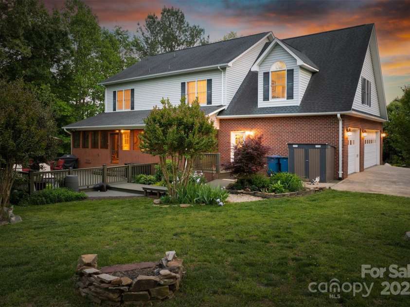 3 Kensington Court, Granite Falls, NC 28630.  MLS# CAR4248130, YatesRealty ID 21798. 