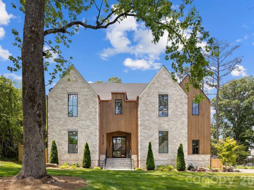 4110 Melchor Avenue, Charlotte, NC 28211.  MLS# CAR4395290, YatesRealty ID 21799. 