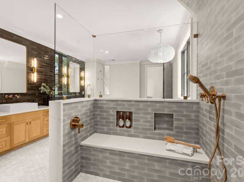 4110 Melchor Avenue, Charlotte, NC 28211.  MLS# CAR4395290, YatesRealty ID 21799. 