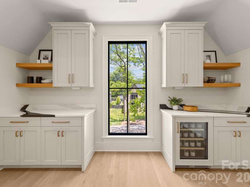 4110 Melchor Avenue, Charlotte, NC 28211.  MLS# CAR4395290, YatesRealty ID 21799. 