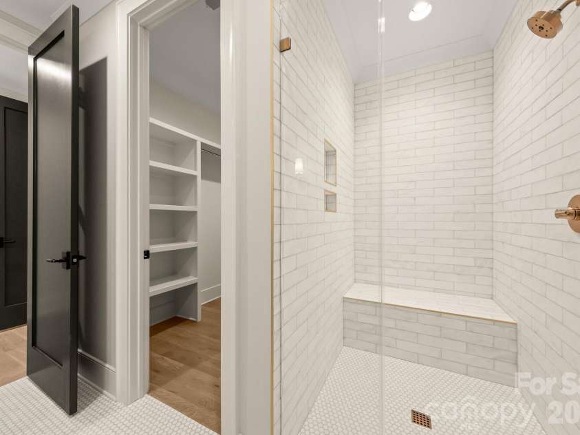 4110 Melchor Avenue, Charlotte, NC 28211.  MLS# CAR4395290, YatesRealty ID 21799. 