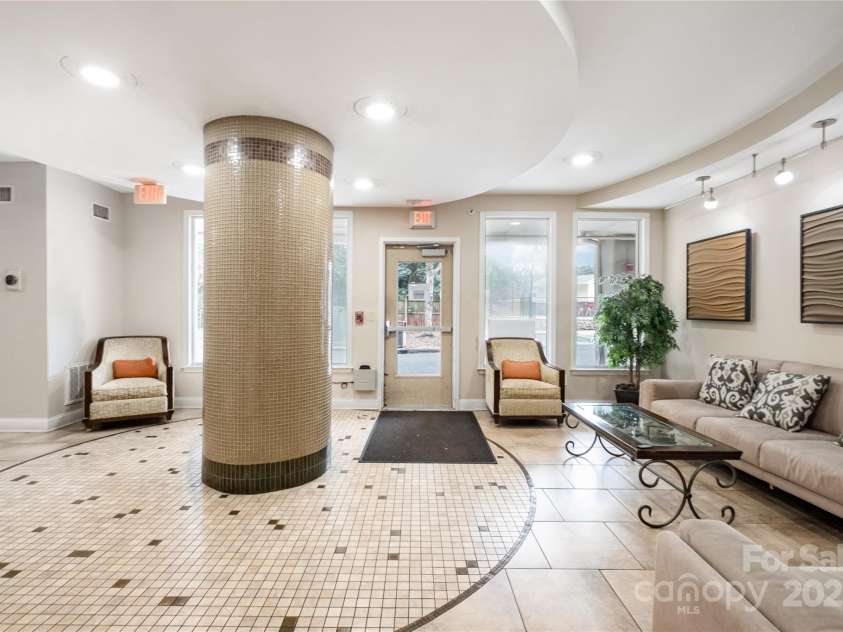 1000 Woodlawn Road, Charlotte, NC 28209.  MLS# CAR4325141, YatesRealty ID 218. 