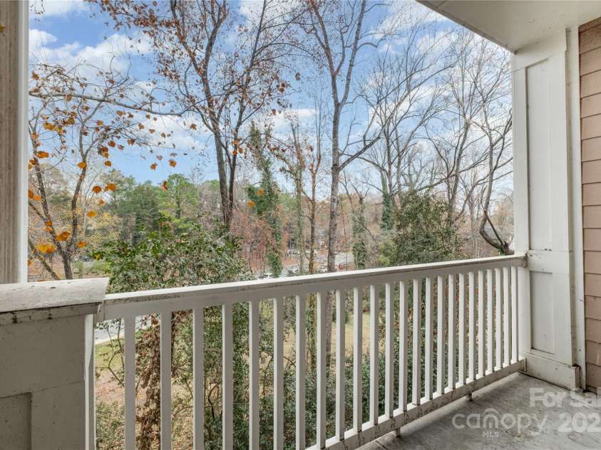 1000 Woodlawn Road, Charlotte, NC 28209.  MLS# CAR4325141, YatesRealty ID 218. 