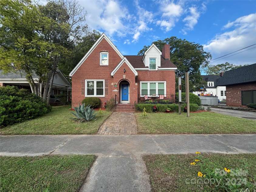 109 York Street, Lancaster, SC 29720.  MLS# CAR4188266, YatesRealty ID 218. 