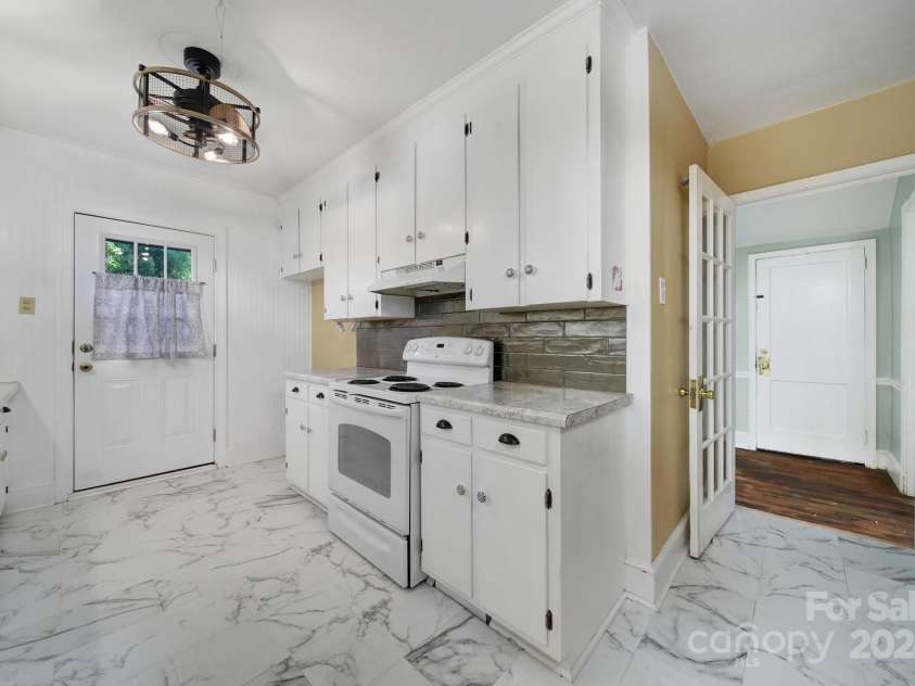 109 York Street, Lancaster, SC 29720.  MLS# CAR4188266, YatesRealty ID 218. 