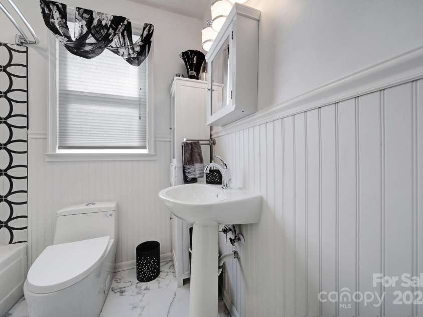 109 York Street, Lancaster, SC 29720.  MLS# CAR4188266, YatesRealty ID 218. 