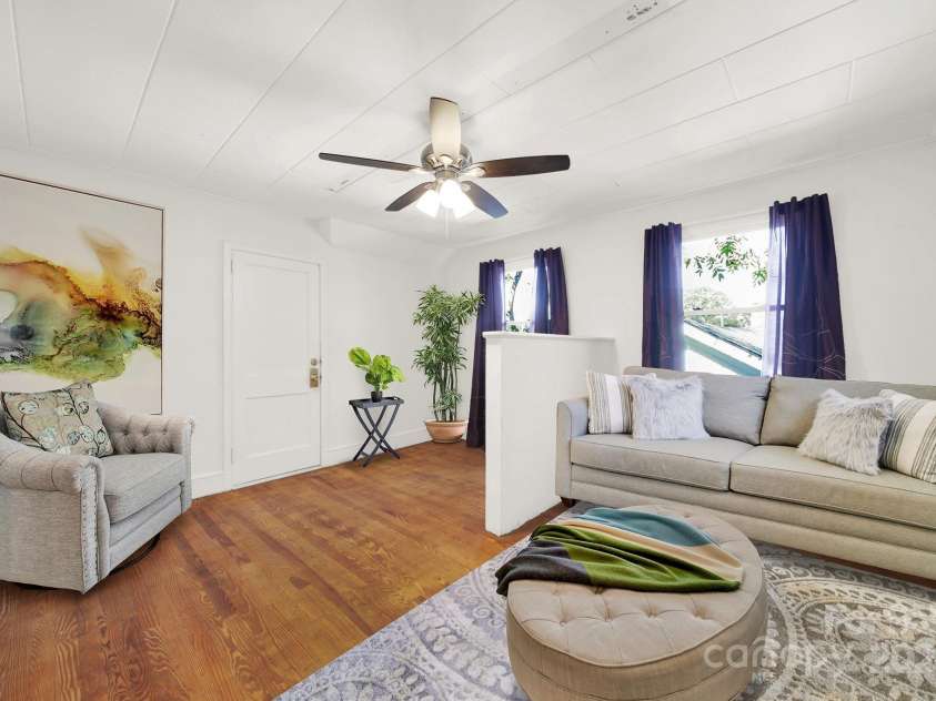 109 York Street, Lancaster, SC 29720.  MLS# CAR4188266, YatesRealty ID 218. 