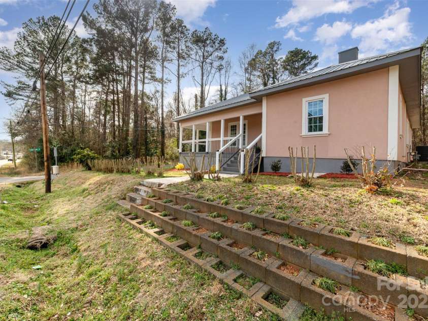 1111 Barrington Street, Wadesboro, NC 28170.  MLS# CAR4224838, YatesRealty ID 2180. Front Exterior