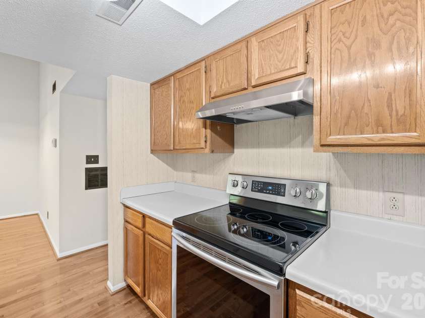 8015 Cedar Glen Drive, Charlotte, NC 28212.  MLS# CAR4308486, YatesRealty ID 2180. 