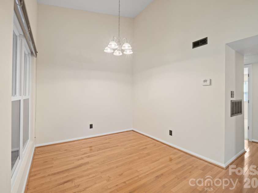 8015 Cedar Glen Drive, Charlotte, NC 28212.  MLS# CAR4308486, YatesRealty ID 2180. 