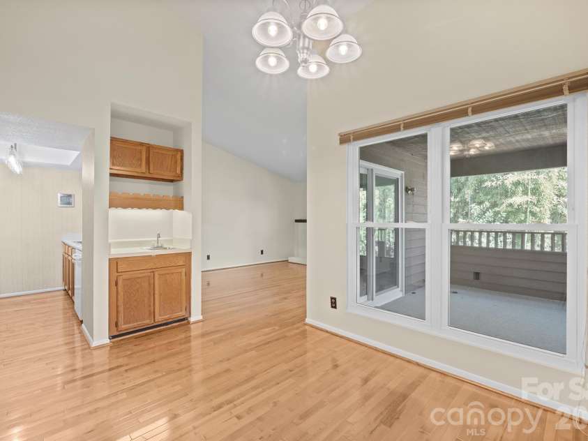 8015 Cedar Glen Drive, Charlotte, NC 28212.  MLS# CAR4308486, YatesRealty ID 2180. 