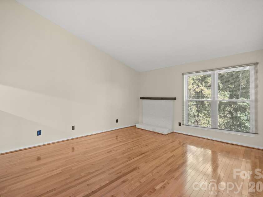 8015 Cedar Glen Drive, Charlotte, NC 28212.  MLS# CAR4308486, YatesRealty ID 2180. 