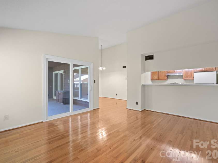 8015 Cedar Glen Drive, Charlotte, NC 28212.  MLS# CAR4308486, YatesRealty ID 2180. 