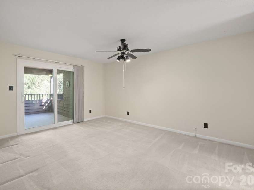 8015 Cedar Glen Drive, Charlotte, NC 28212.  MLS# CAR4308486, YatesRealty ID 2180. 