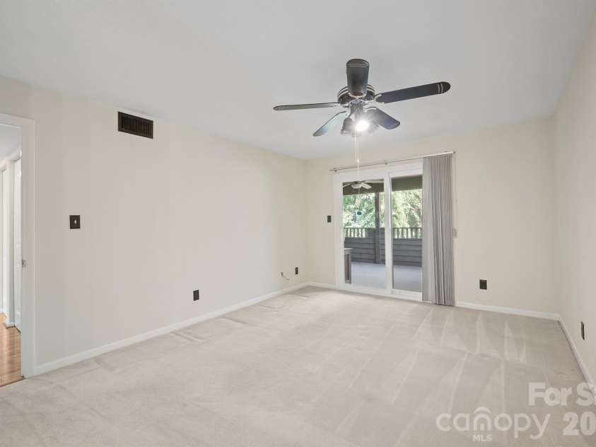 8015 Cedar Glen Drive, Charlotte, NC 28212.  MLS# CAR4308486, YatesRealty ID 2180. 