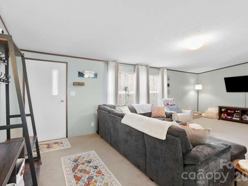 256 Inglewood Cove Road, Waynesville, NC 28786.  MLS# CAR4359162, YatesRealty ID 21801. 