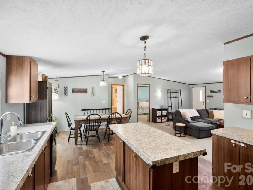 256 Inglewood Cove Road, Waynesville, NC 28786.  MLS# CAR4359162, YatesRealty ID 21801. 