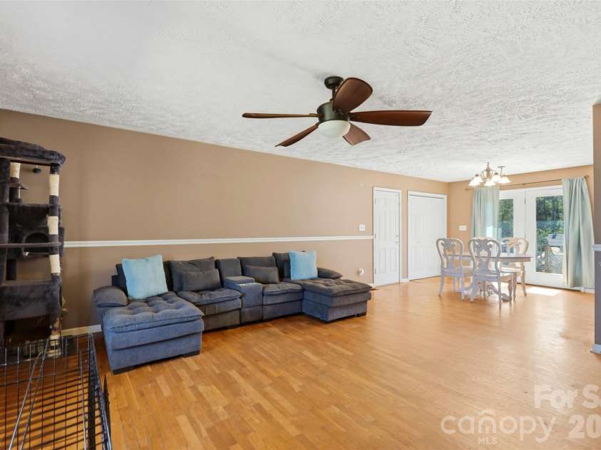 3603 Weatherly Lane, Shelby, NC 28150.  MLS# CAR4362040, YatesRealty ID 21802. 