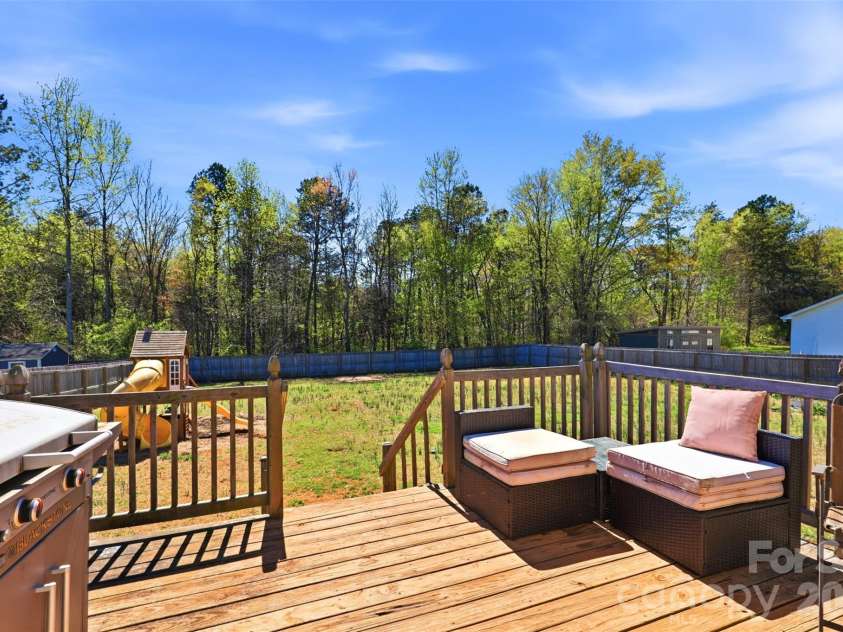 3603 Weatherly Lane, Shelby, NC 28150.  MLS# CAR4362040, YatesRealty ID 21802. 