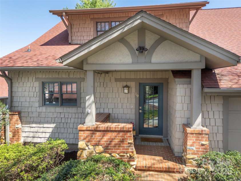 19 Lacoste Drive, Hendersonville, NC 28739.  MLS# CAR4249996, YatesRealty ID 21804. 