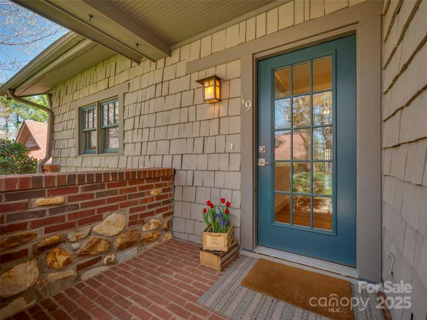 19 Lacoste Drive, Hendersonville, NC 28739.  MLS# CAR4249996, YatesRealty ID 21804. 